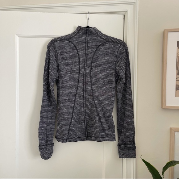 Lululemon Run Briskly 1/2 Zip - Picture 3 of 12